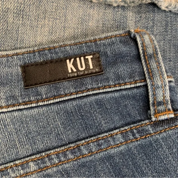 Kut from the Kloth Catherine Boyfriend Jean Shorts Size 8 Cuffed Distressed - Picture 13 of 16